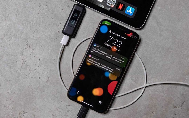 iphone 11 có cục sạc không