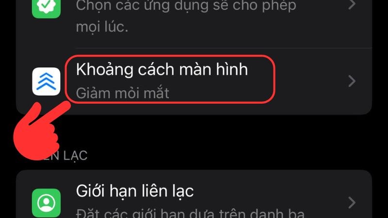 cảnh báo khoảng cách màn hình trên ios 17